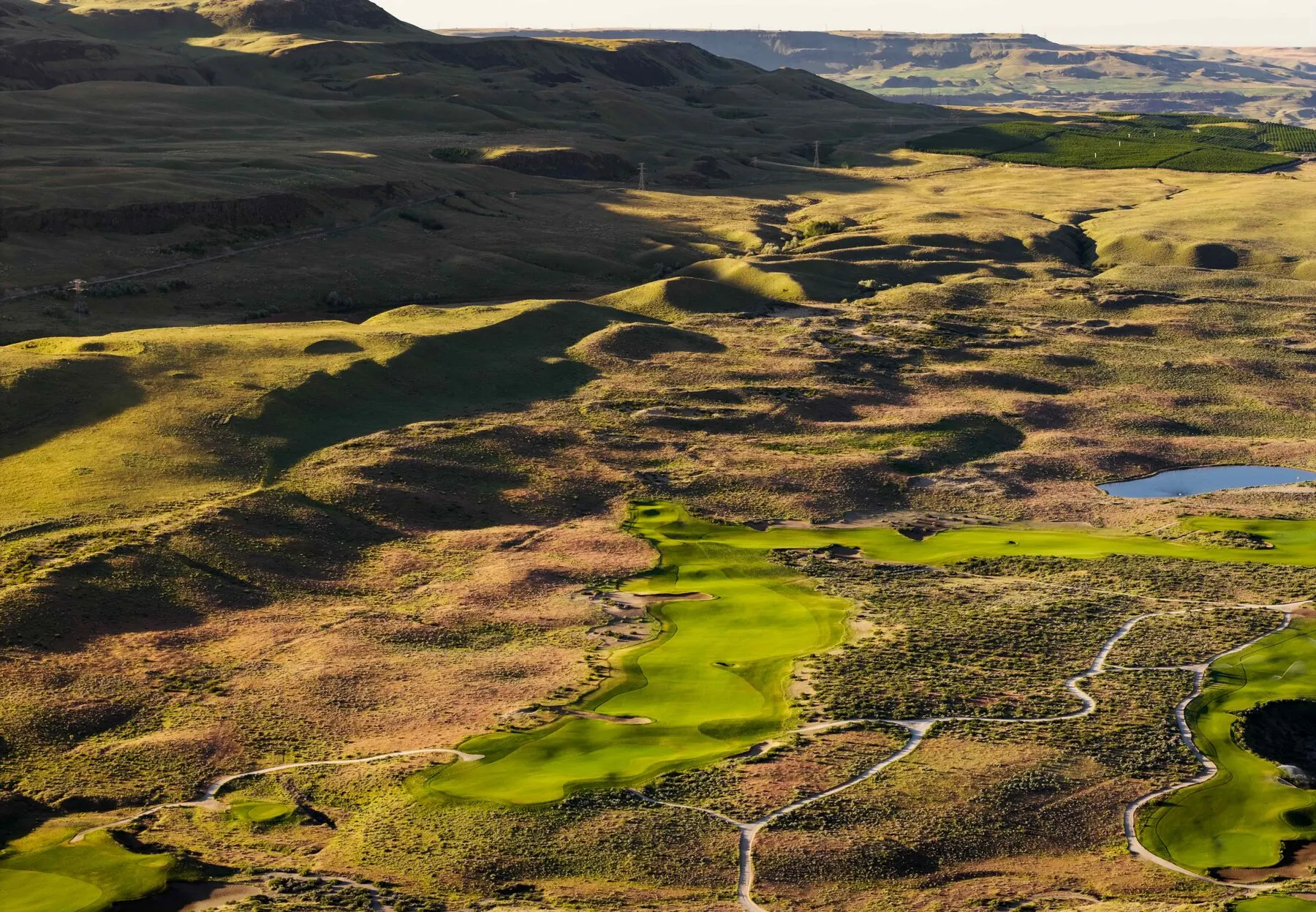 Bunkers and green at Gamble Sands