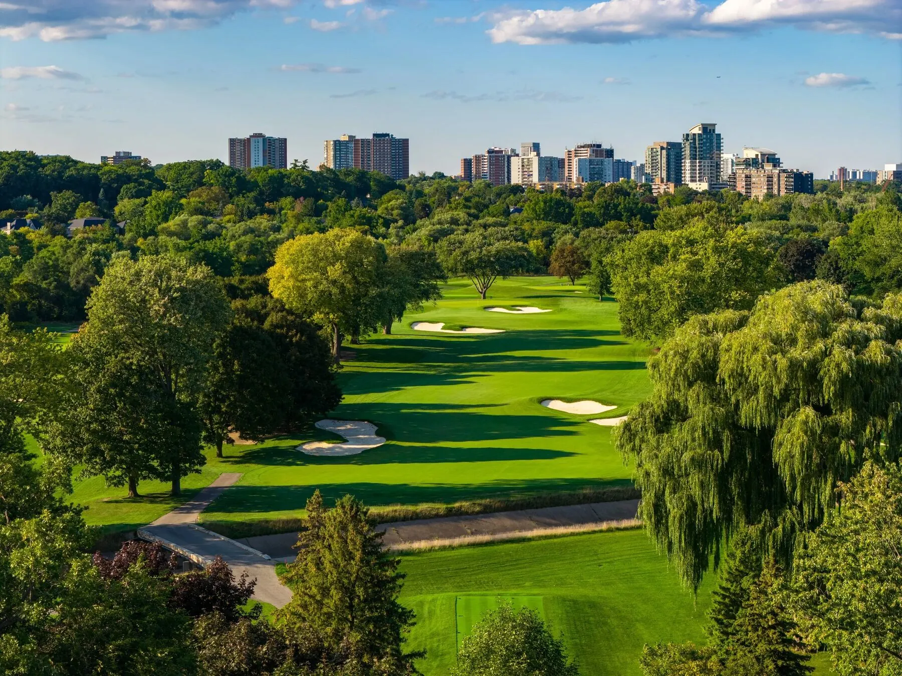 Fairway and bunkers at Lambton