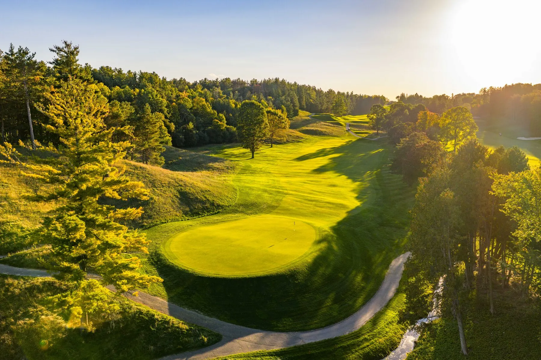 Fairway and bunkers at Summit